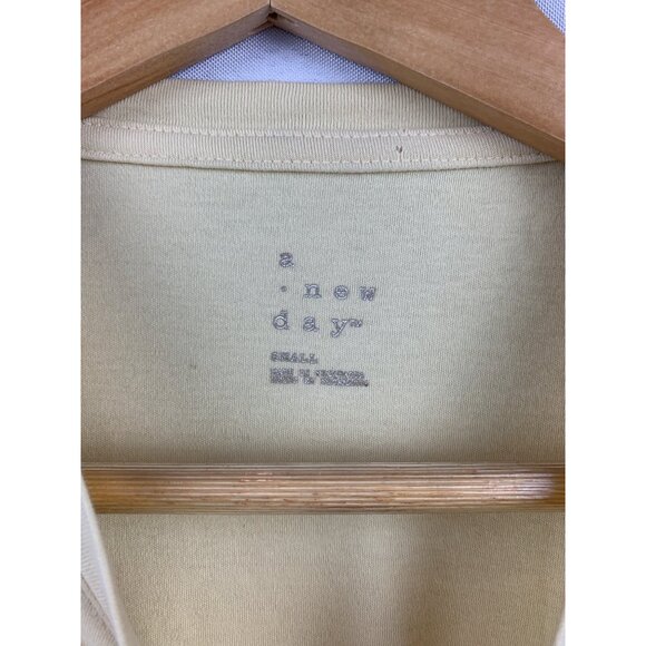 A New Day Womens Small Crewneck T-Shirt With Pocket - Picture 3 of 6